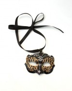 masquerade mask pendant choker