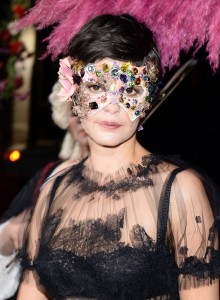 dolce-and-gabbana-alta-moda-2013-venice-pictures-masquerade-ball-audrey-tatou-portrait